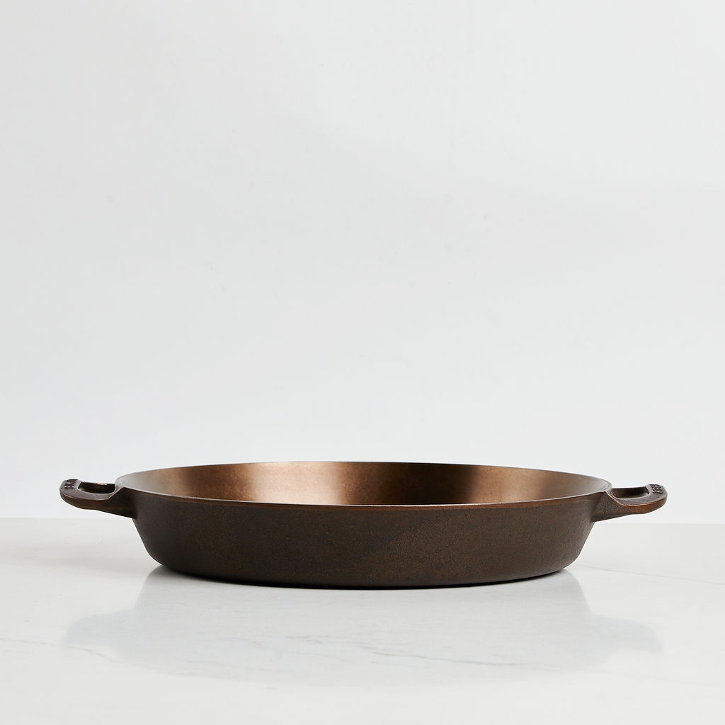 Dual Handle Skillet, 14 inch, side view, fire-safe