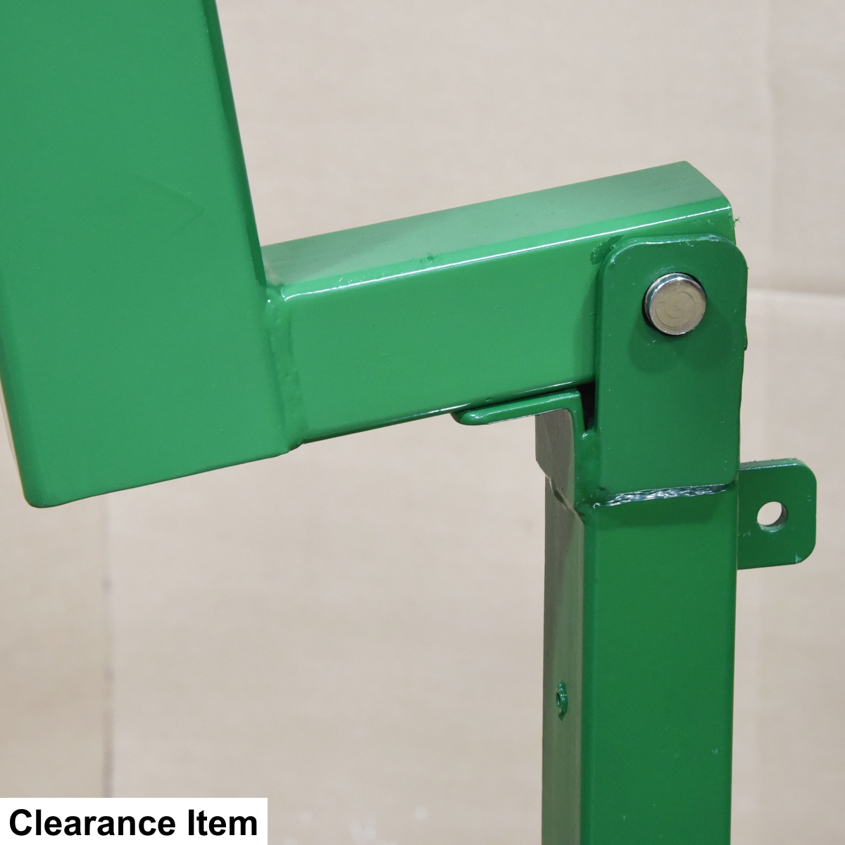 Tilt arm