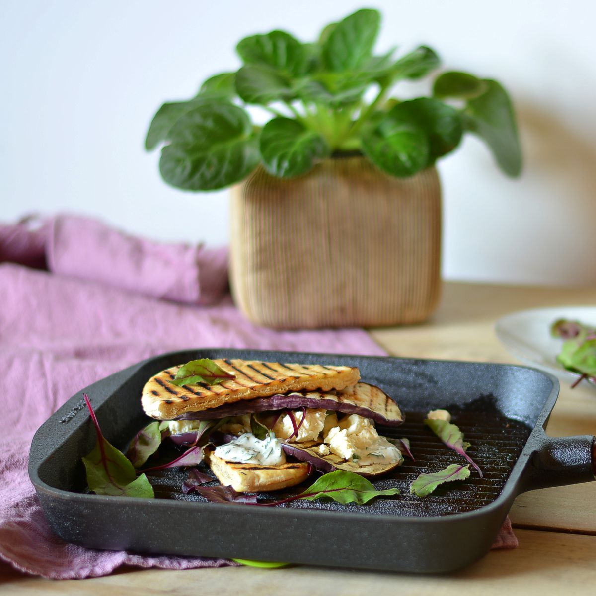 Cast iron square grill pan made in Sweden