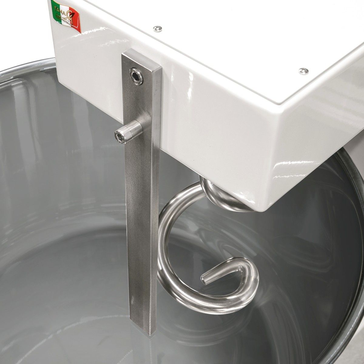 Heavy duty spiral dough mixer for bakeries