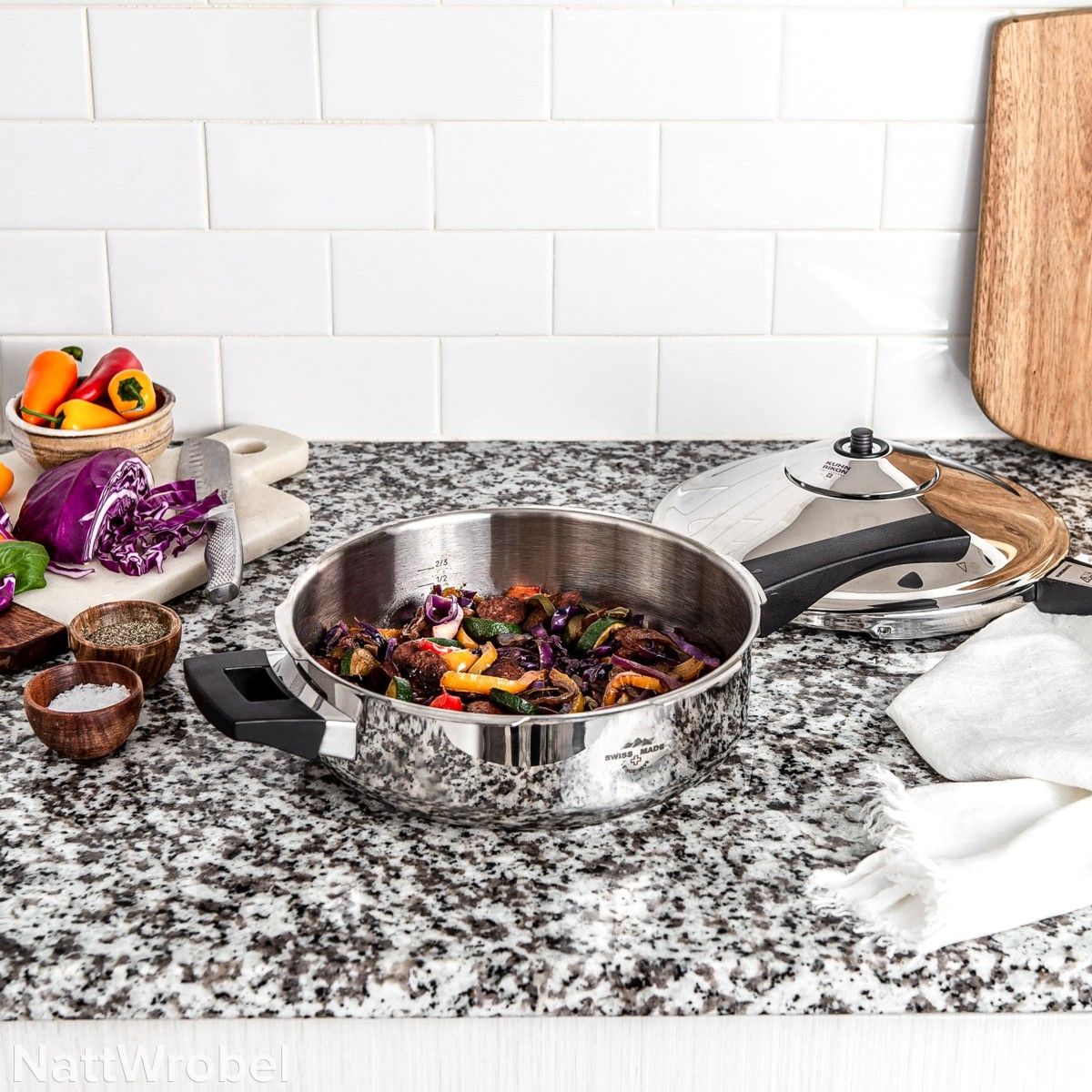 2.6 quart pressure cooker fry pan by Kuhn Rikon
