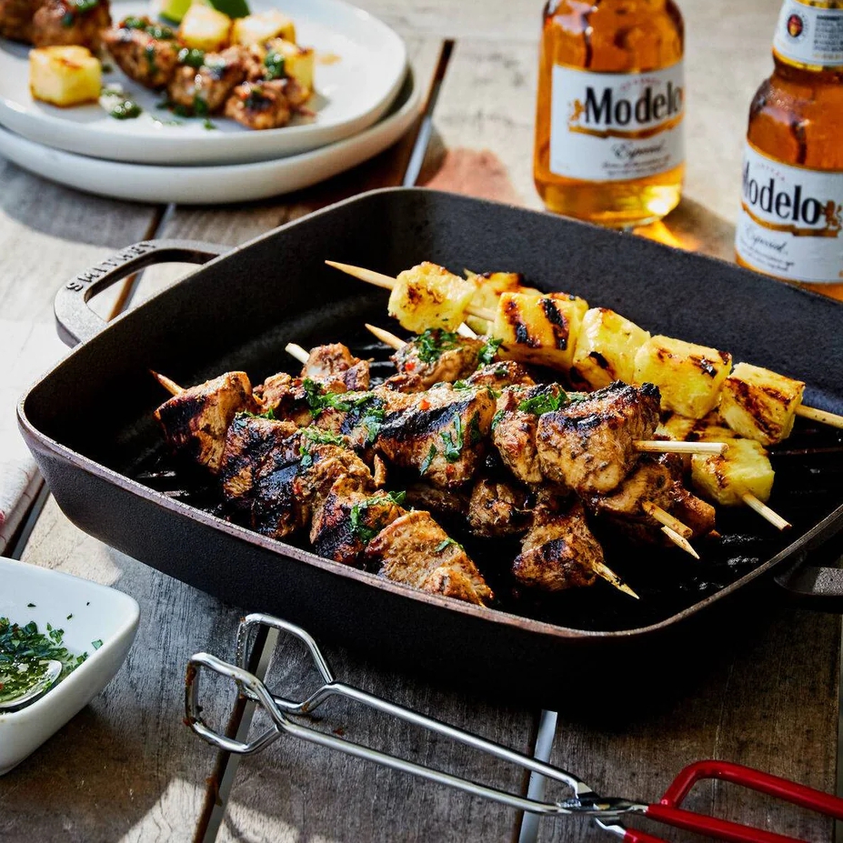 pineapple and chicken kabobs in smithey grill pan
