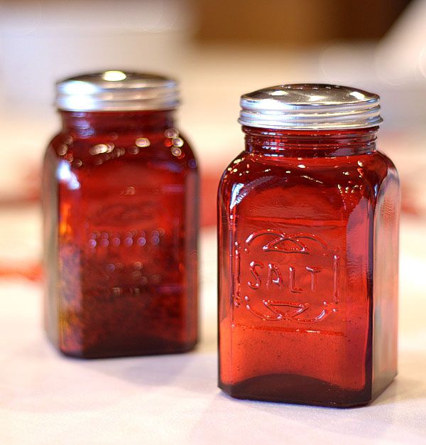rsvp retro salt   pepper red ret r kitchen 600