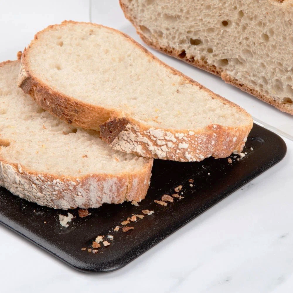 Cutting board with grooves is included