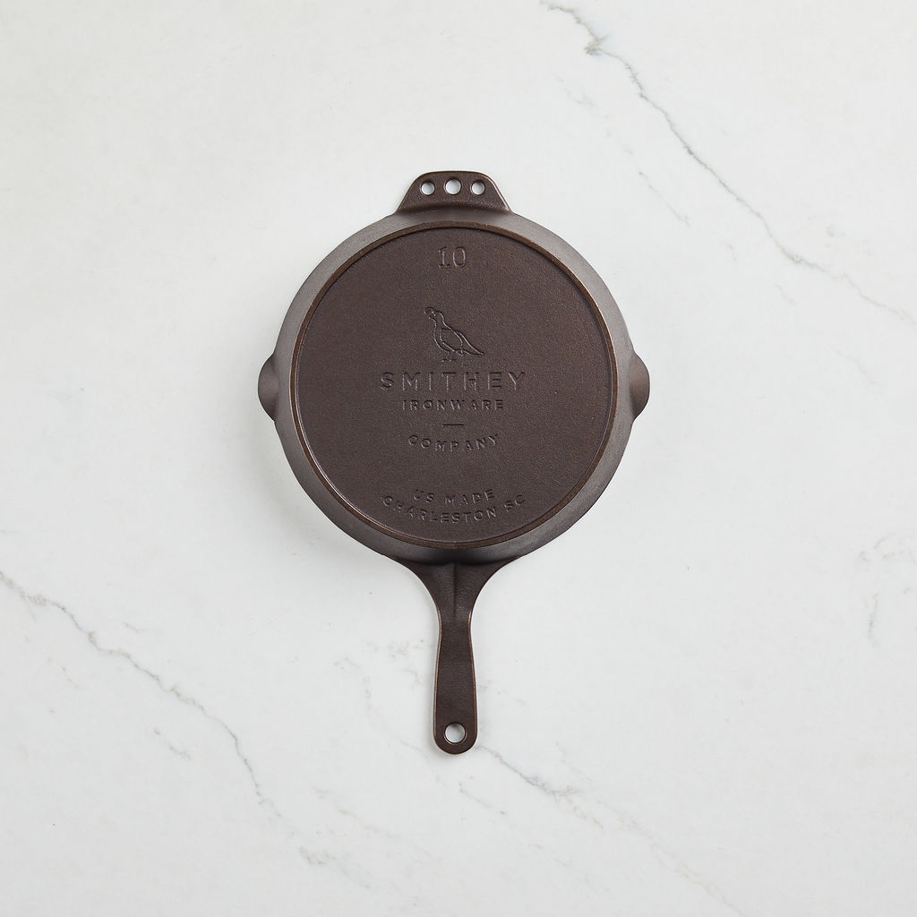 two pour spouts on smithy cast iron skillet
