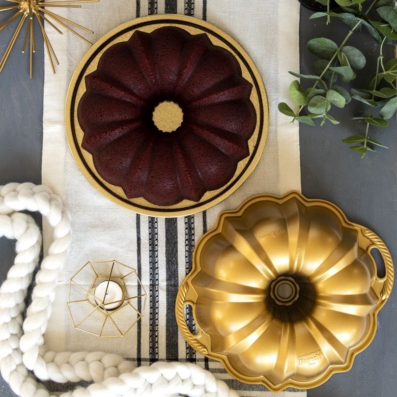Nordic Ware Anniversary Bundt pan, made in USA