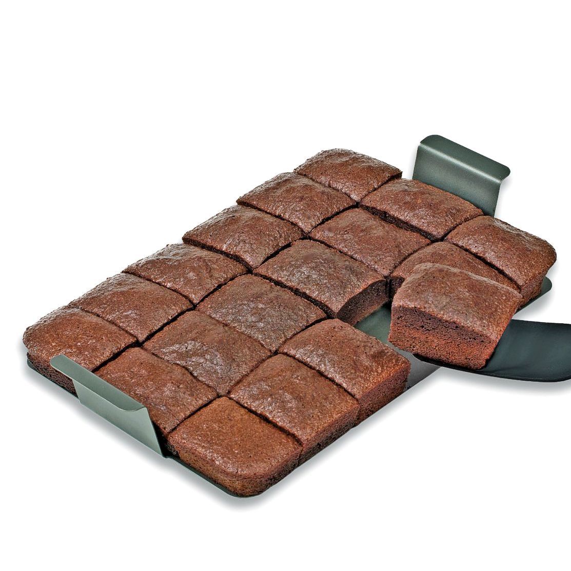 Slice solutions brownie pan base with pre sliced baked brownies.