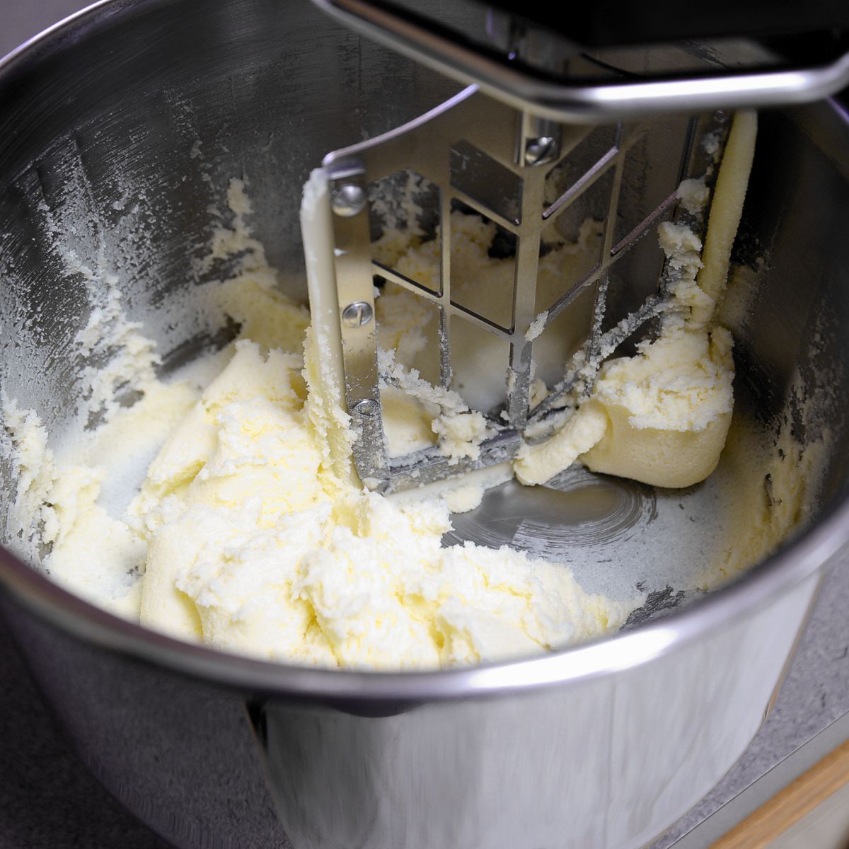 Creaming butter and sugar with paddle in Haussler Alpha mixer