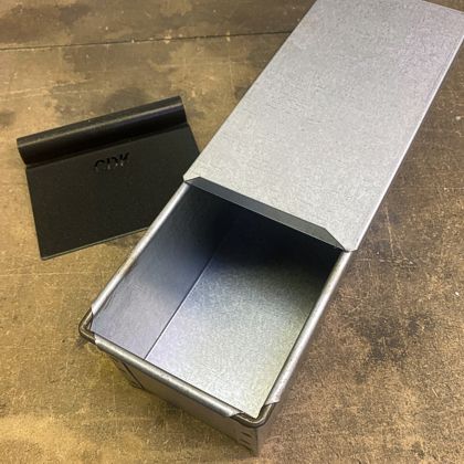 Slide on lid fits 8.5 x 3.9 bread tin
