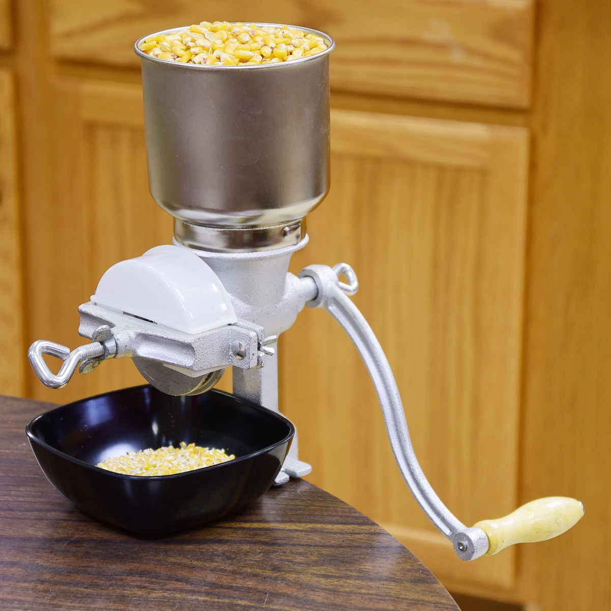 manual chicken feed grist