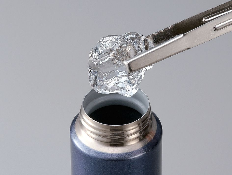 Wide mouth accommodates full size ice cubes