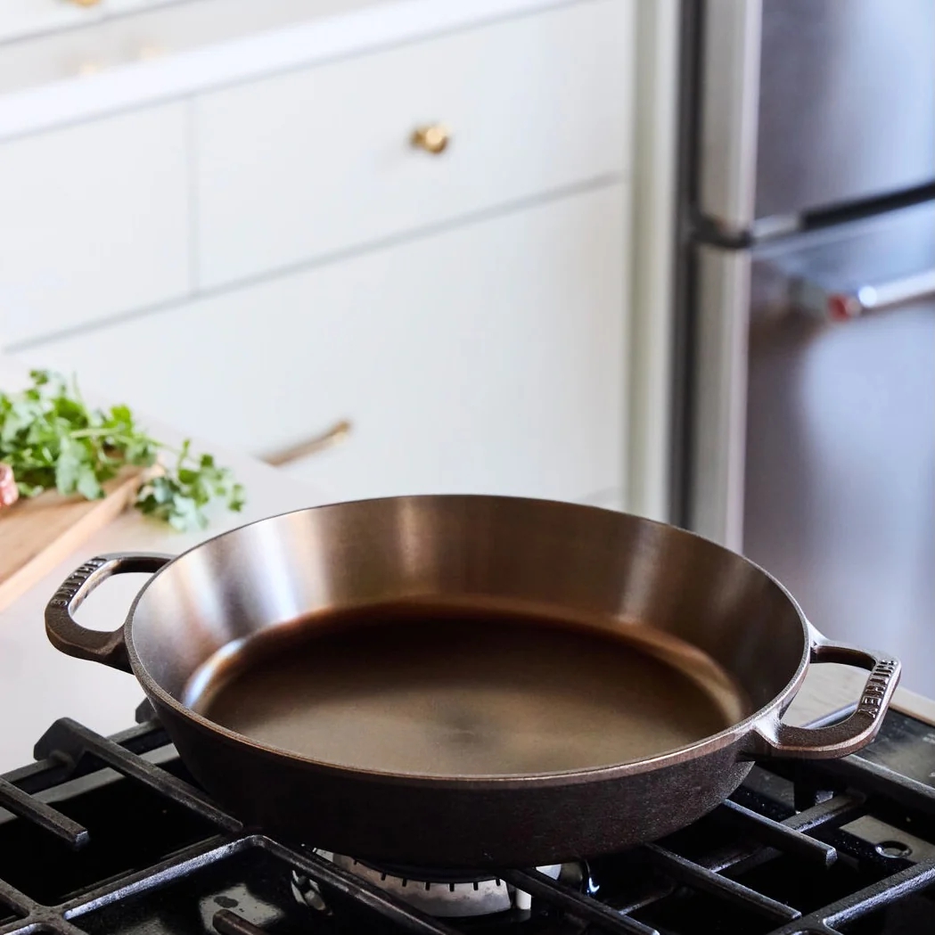 smithey dual skillet on stovetop