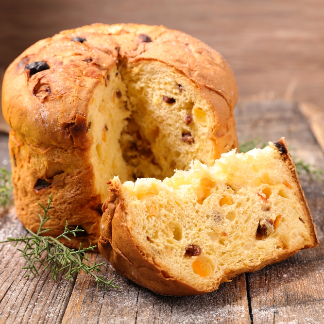 panettone bread sliced