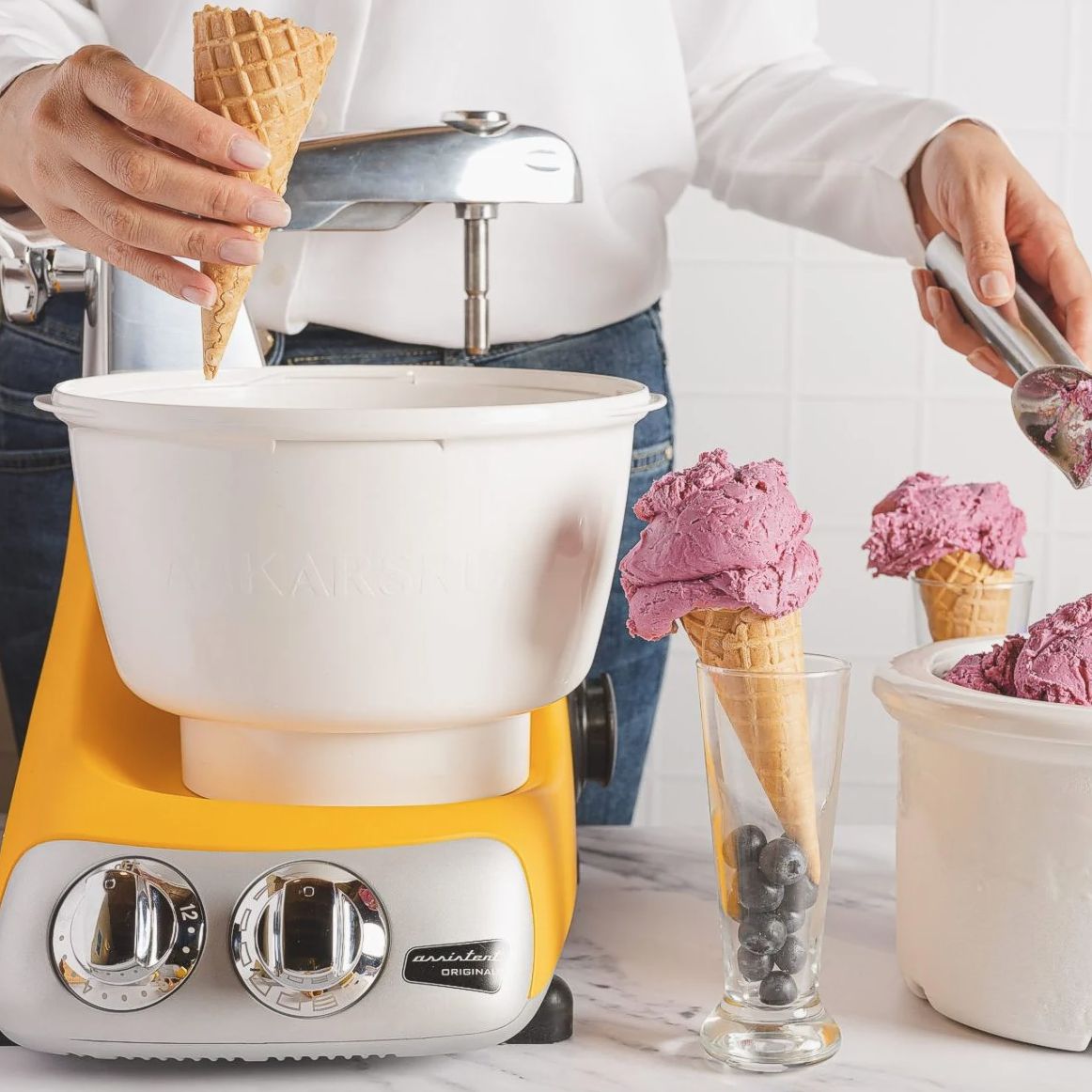 Ice cream maker with freezer bowl for Ankarsrum