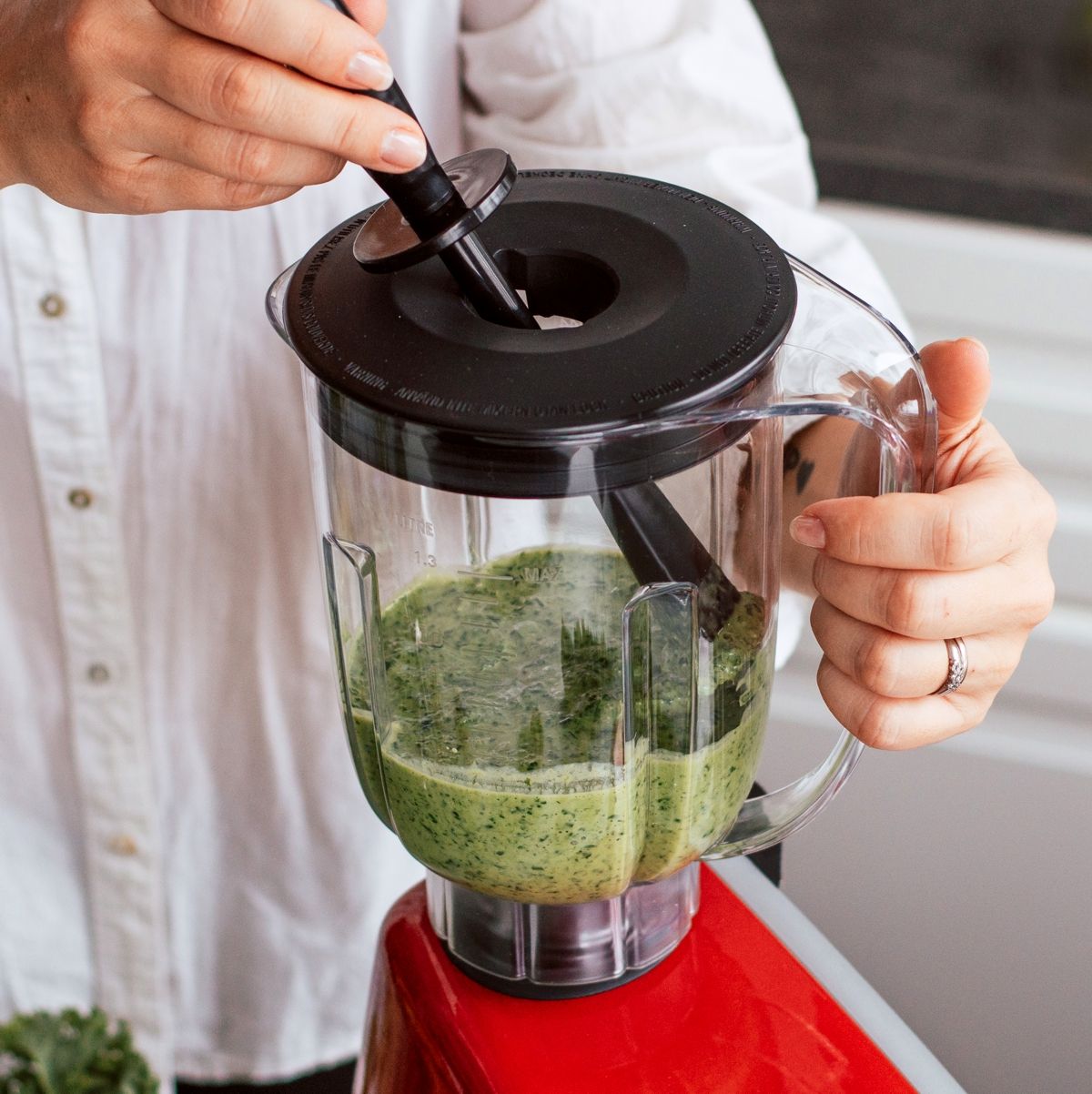 Using tamper in Ankarsrum blender