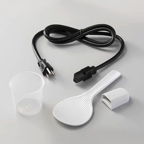 Detachable power cord, measuring cup, fluffing spoon included