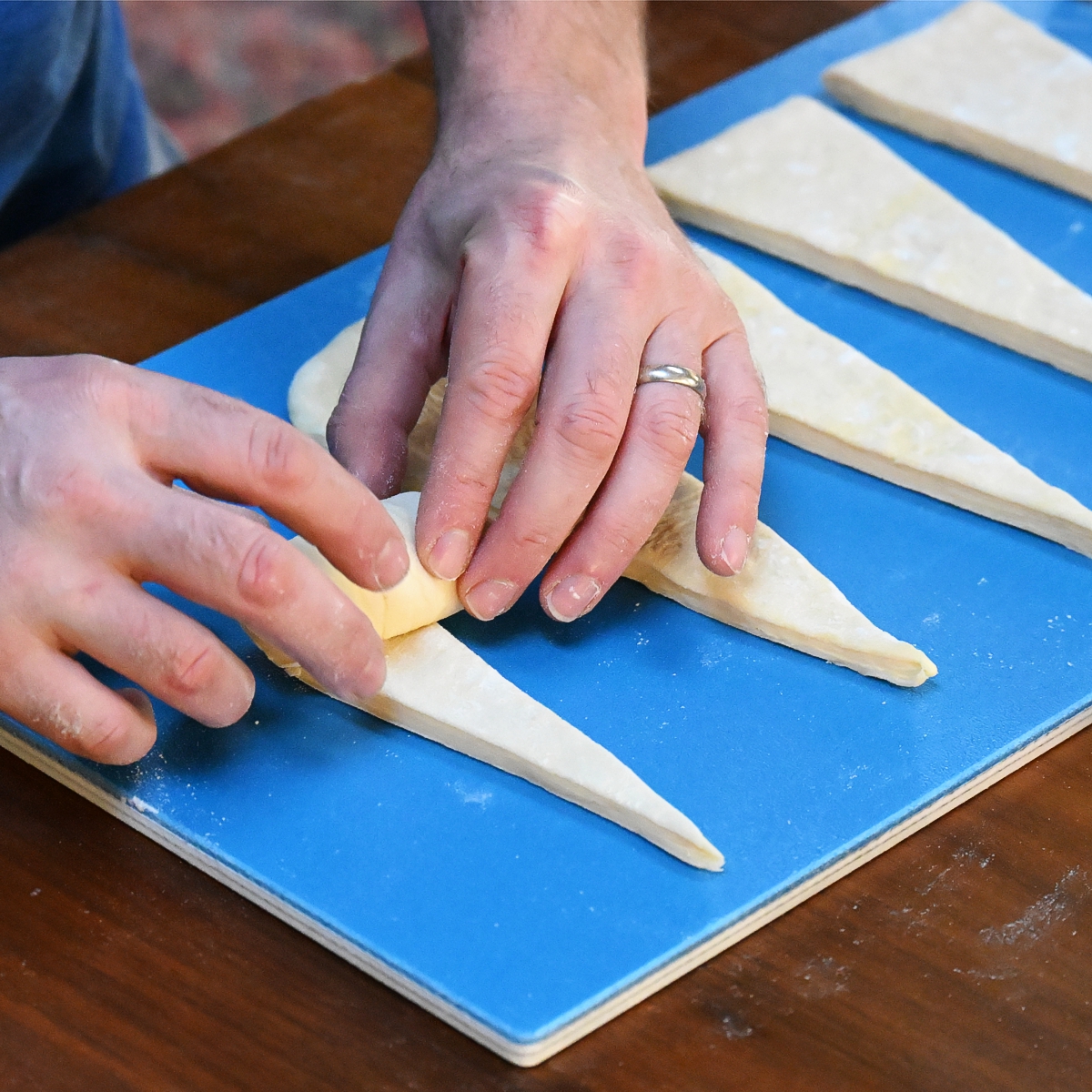Rolling croissants