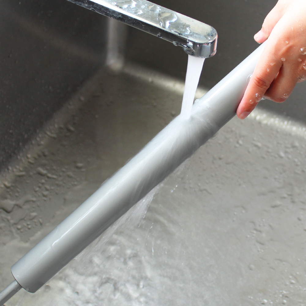 Roller detaches for easy cleaning