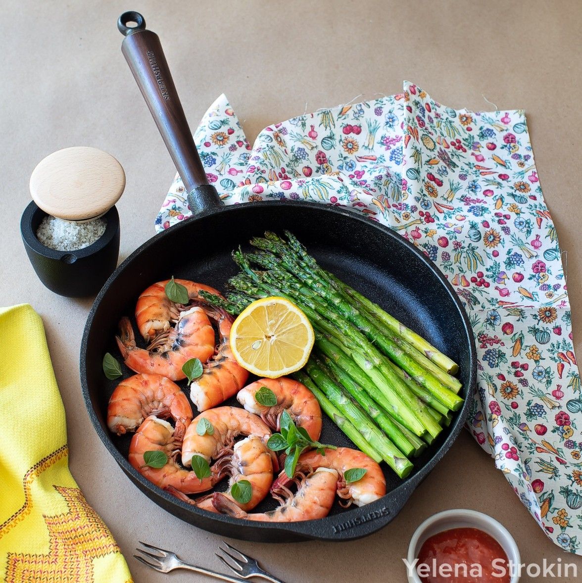 Skeppshult 11 inch deep cast iron pan, 0285T