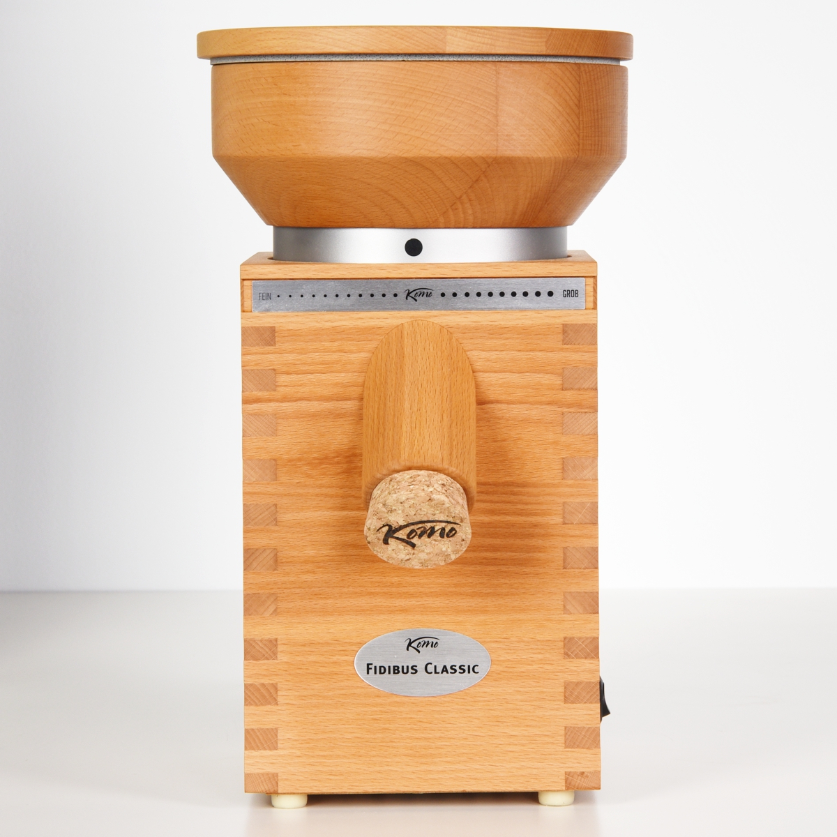 Komo grain mill with corn plug