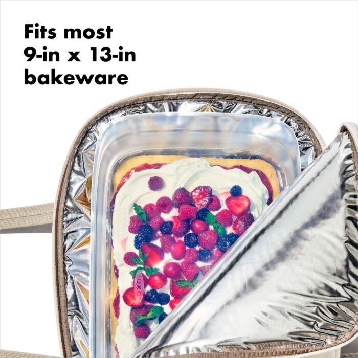 Insulated bakeware carrier for 9 x 13 inch dishes