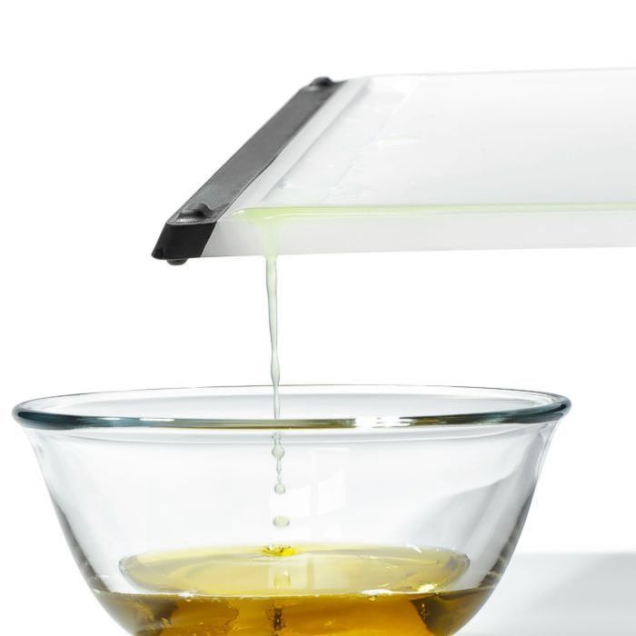 OXO 2 Piece Cutting Board Set groove