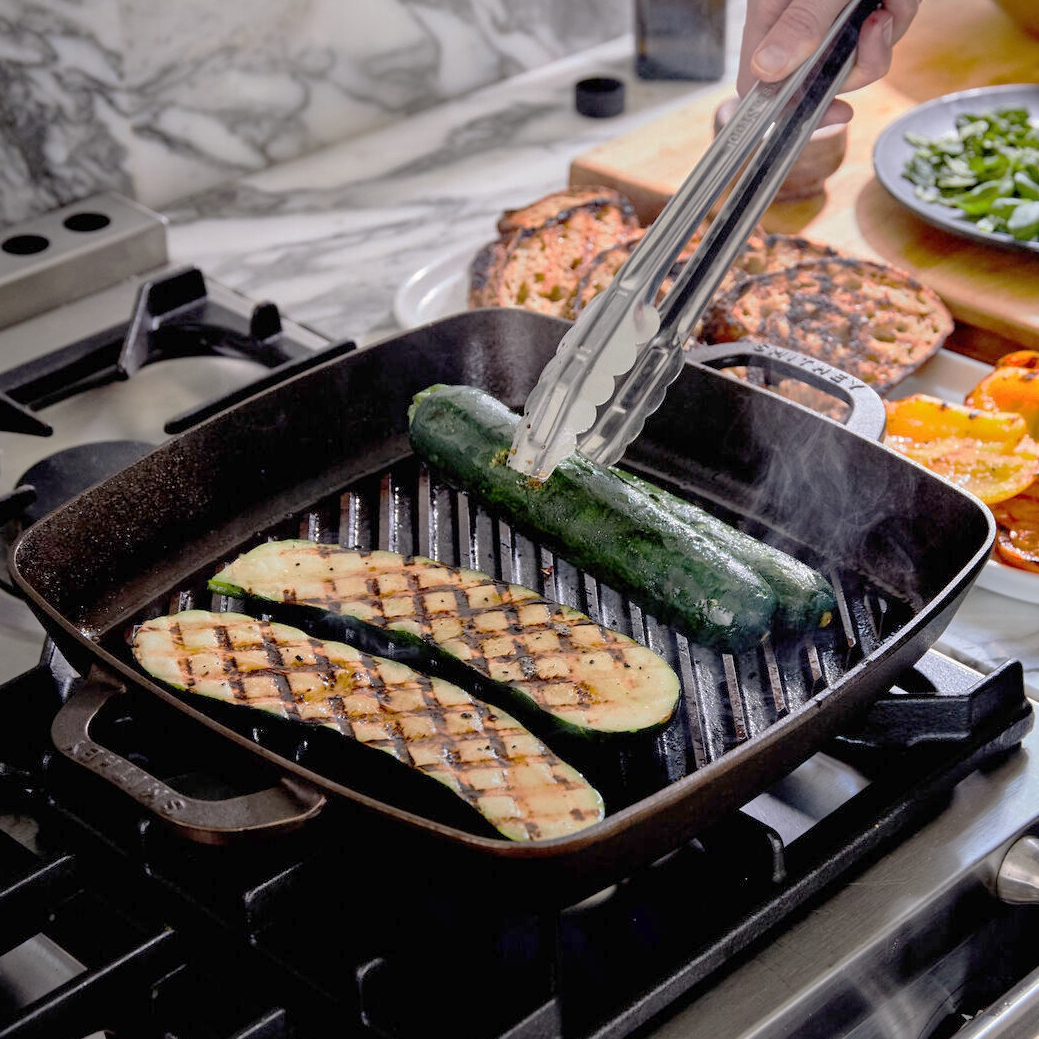 Grilled zucchini in the Smithey grill dual handle 