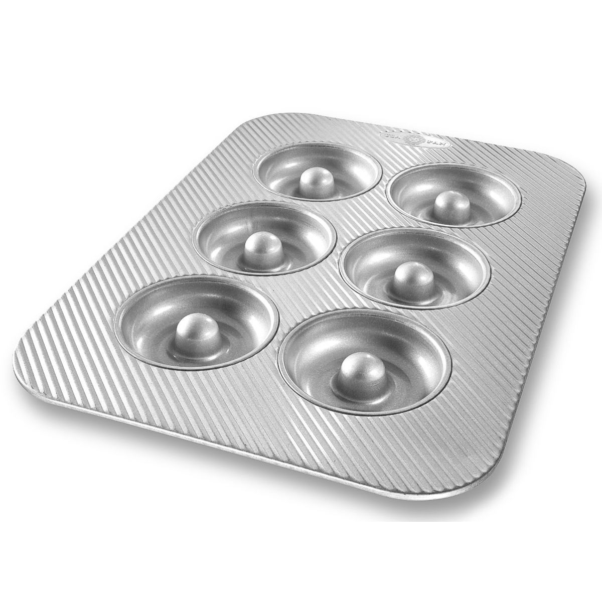 USA Pan donut pan with 6 nonstick wells. 