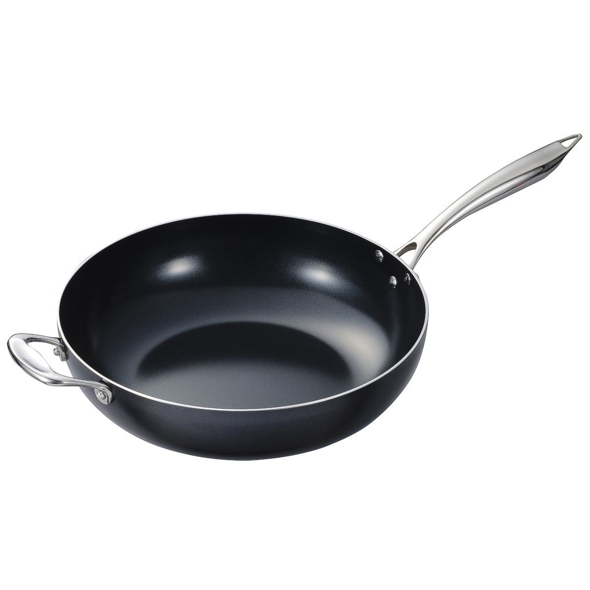Ceramic nonstick wok from Kyocera 