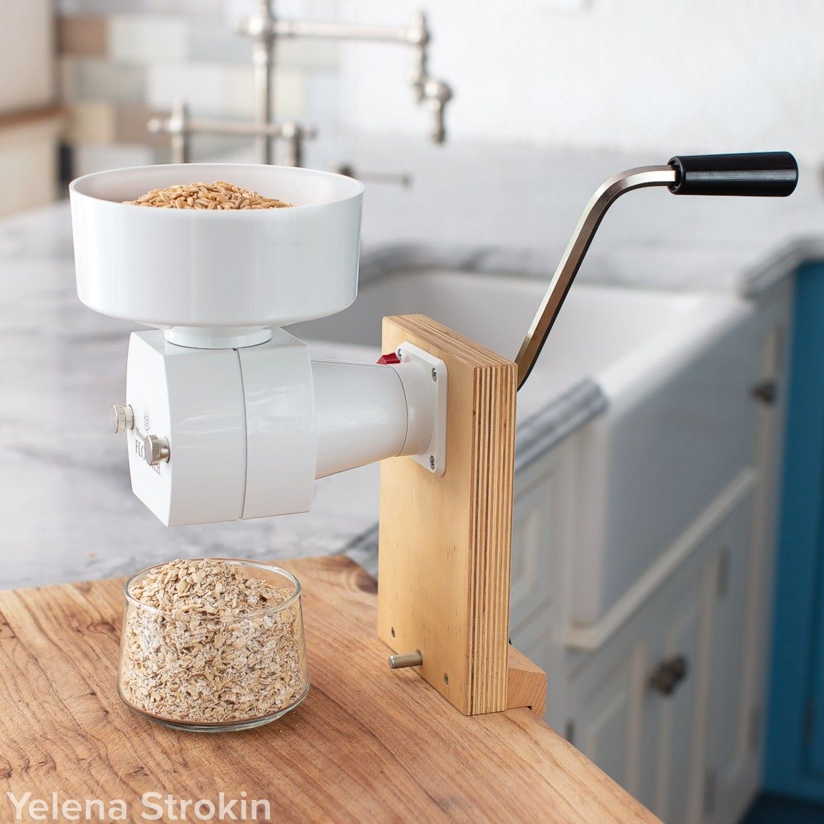 Family Grain Mill hand base oat flaker