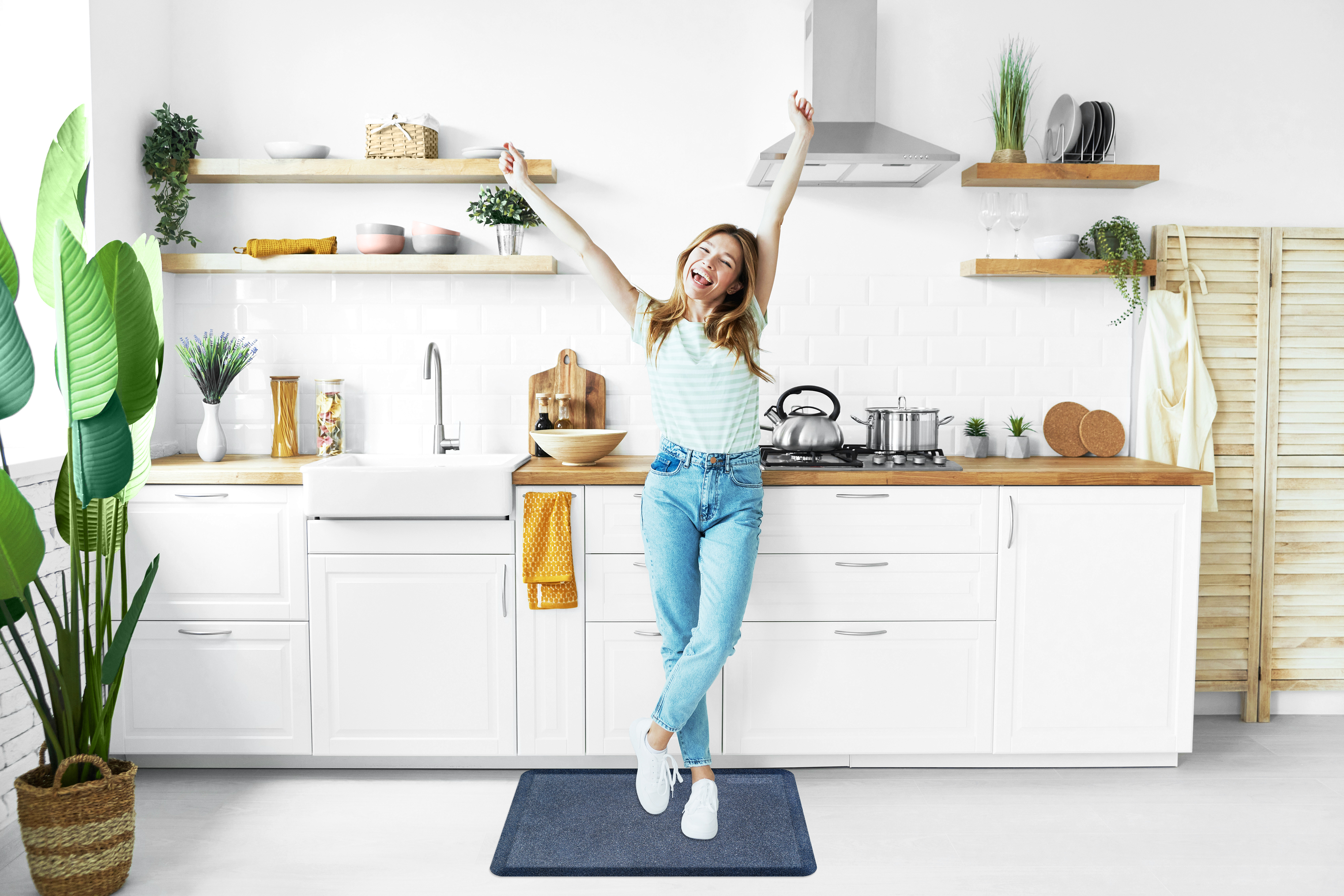Granite Cobalt wellness mat shown in kicthen