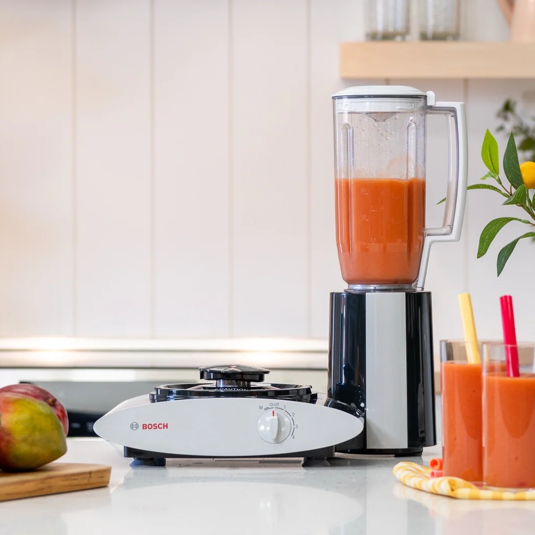 bosch MX3 blender filled with blended fruit