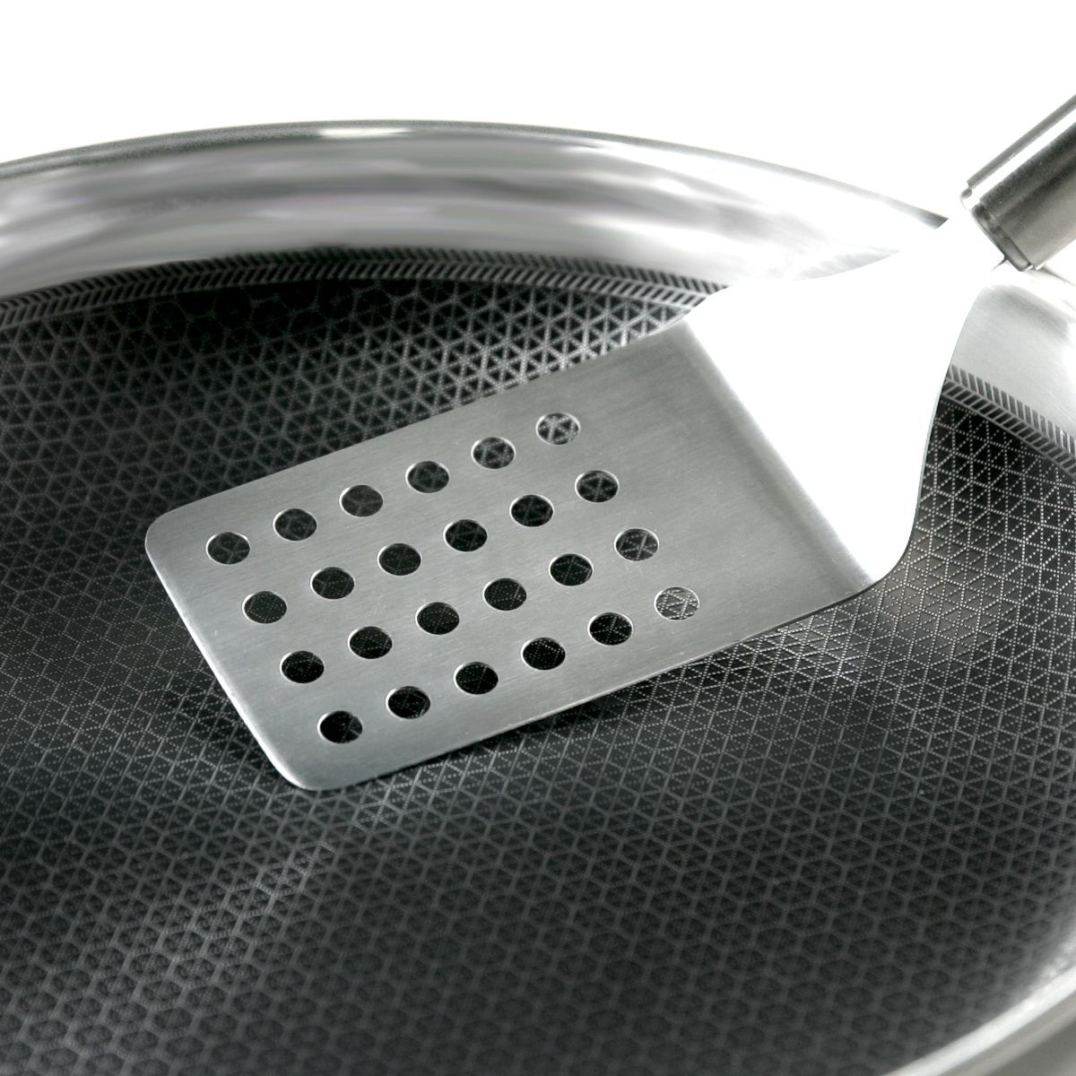 Black Cube nonstick cookware is metal utensil safe