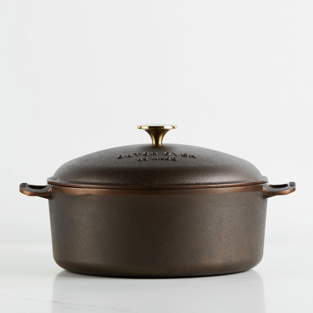 cast iron domed lid on dutch oven
